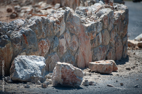 Large gold-bearing ore stones