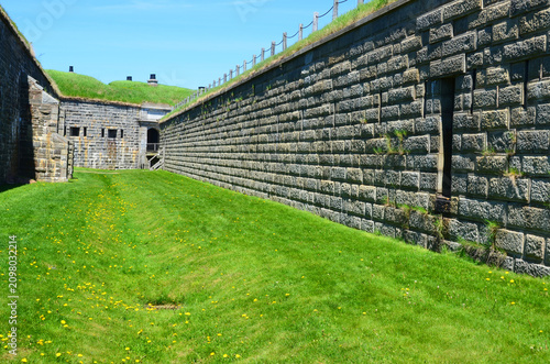 Foto HALIFAX NOVA SCOTIA  CANADA: Defense wall Fort George a fortified summit of Cita
