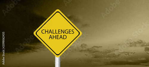 Konstfotografi Challenges ahead sign