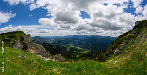фотографія This captivating panoramic view showcases the Rax mountains in Austria beneath a