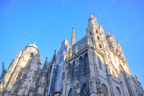 Cuadro en lienzo Vienna, Austria - June 4, 2022: St