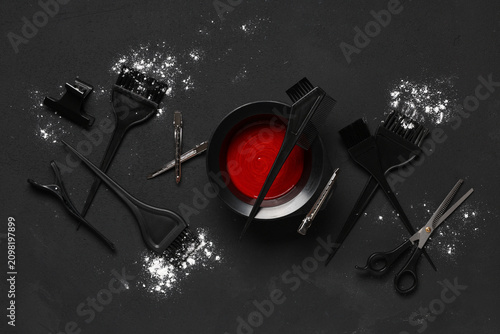 Hair coloring tools with re...