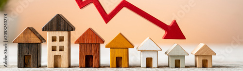 Housing market crash: Minia...