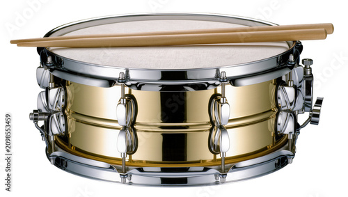 Canvastavla Shiny brass snare drum with wooden drumsticks, isolated on transparent backgroun