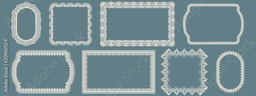 Foto Rectangle scallop edge frame with lace border and decorative brush trim