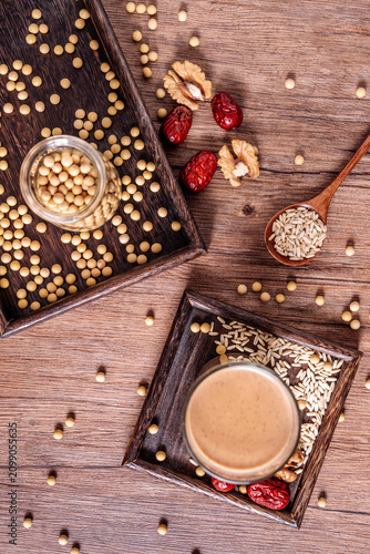 Bild auf Leinwand Healthy Chinese-style multigrain soy milk with red dates, walnuts, and oats