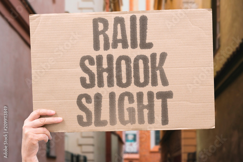 Foto "Rail Shook Slight" Guardrail vibrated quietly