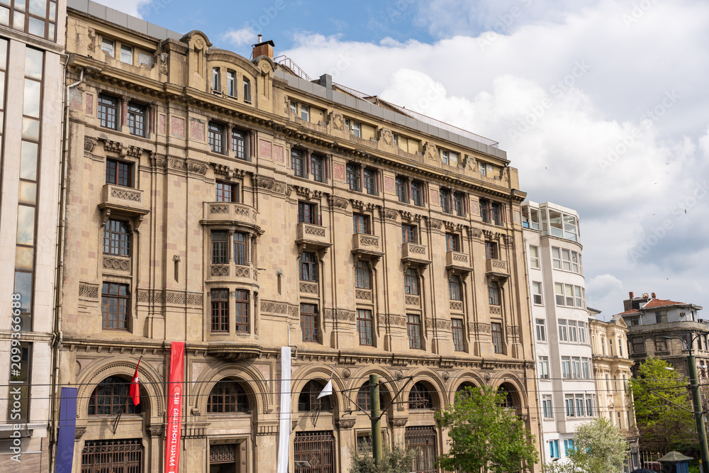 Fototapeta premium Old Building in Istanbul, Turkiye