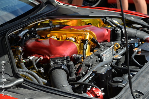 Editorial-Nahaufnahme eines getunten Sportwagens beim Reisbrennen am DEKRA Lausitzring. JDM-Tuning, Show & Shine, Motorsport, Performance-Felgen, Car Culture und Automobilfestival.