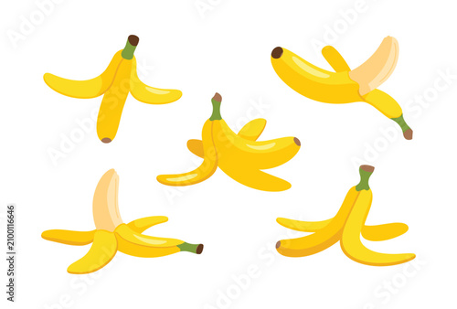 Fotografie A Bunch of Bananas: A colorful collection of peeled bananas and peels