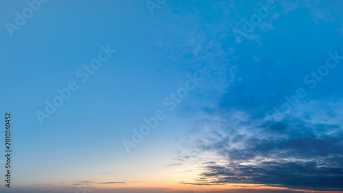 Canvas Print Sunset Sky With Soft Gradient Blue and Orange Tones