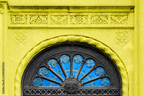 Bild auf Leinwand Half moon window