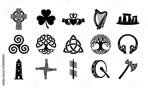 Tableau sur toile Celtic symbols and Irish heritage icons set, traditional knotwork and folklore e