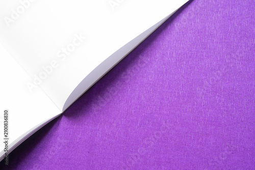Canvastavla Open drawing album with white pages placed diagonally on a purple textured surface symbolizing creativity, art lessons, and school preparation