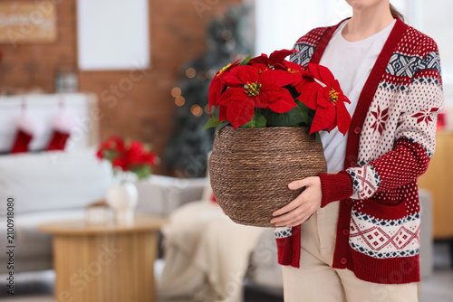 Woman in festive christmas ...