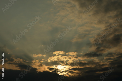 Obraz na plátně 夕焼け空の光芒 / Sunset sky and crepuscular rays