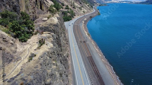Flight over hwy 14 going east in Washington state toward Dallesport