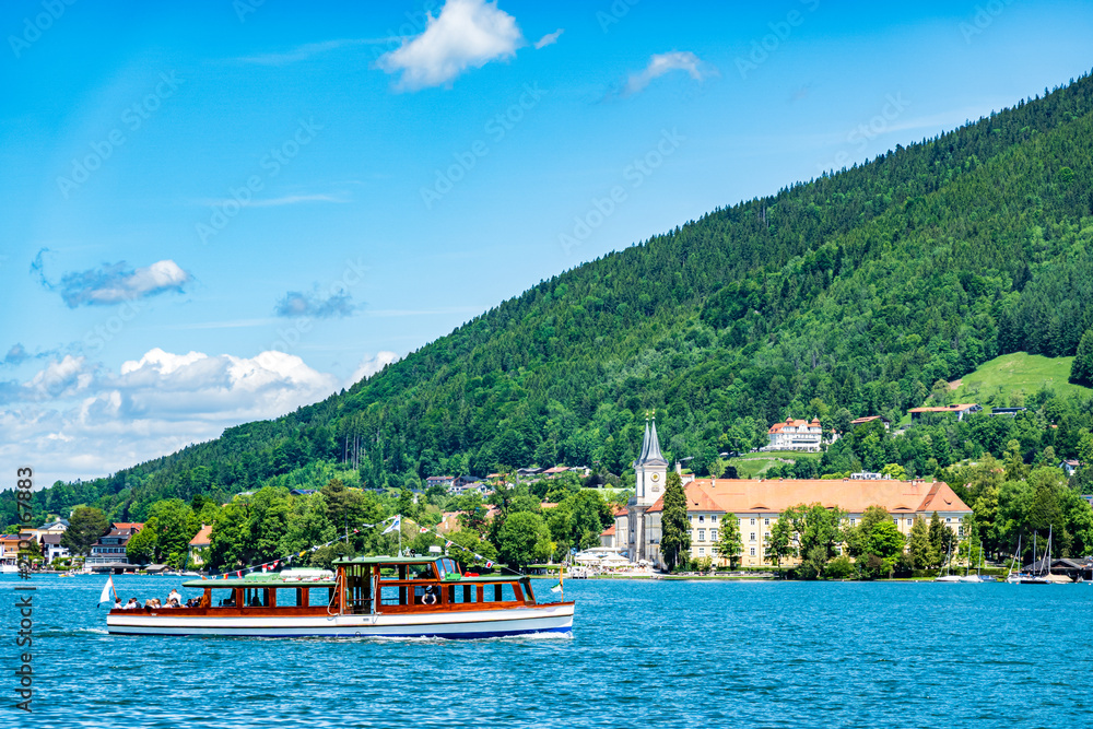 Obraz premium tegernsee abbey at the tegernsee lake - bavaria