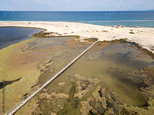 Cuadro en lienzo Lefkada lagoon bridge connecting beach to wetland