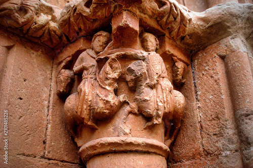 Medieval Echoes: The Romanesque Capital of San Andrés Apóstol in Spain