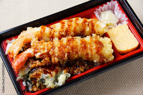 Schilderij op canvas 天丼重弁当