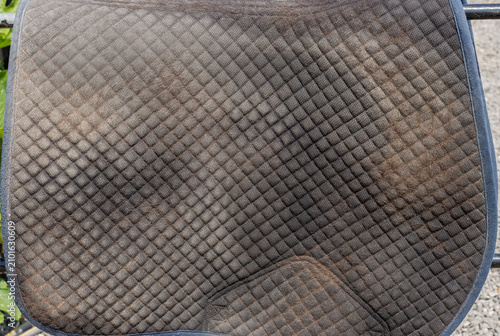 Foto Underneath of a horses saddle cloth after its been worn