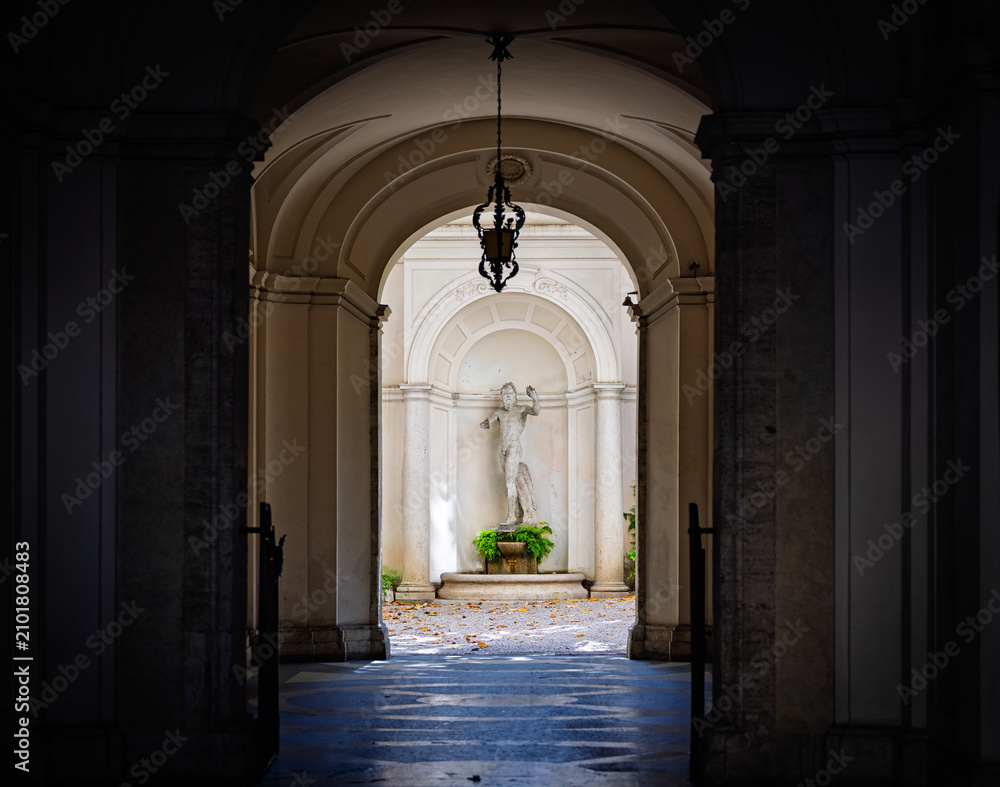 Fototapeta premium Classical statue courtyard