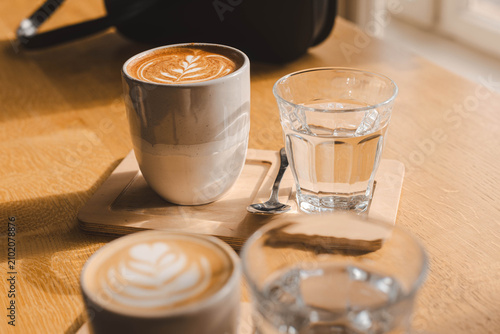 Konstfotografi flat white in a cup speciality coffe latte art
