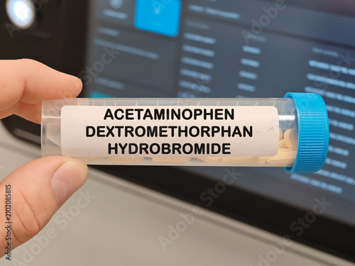 Foto ACETAMINOPHEN DEXTROMETHORPHAN HYDROBROMIDE (PARACETAMOL) analgesic and antipyre