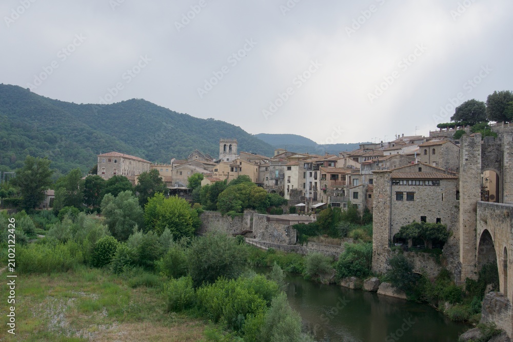 Obraz premium Besalu old town with medieval bridge arch
