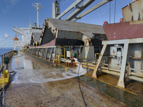 Принти на полотні starboard side of cargo ship