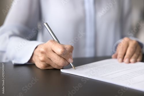 Foto Signing agreement