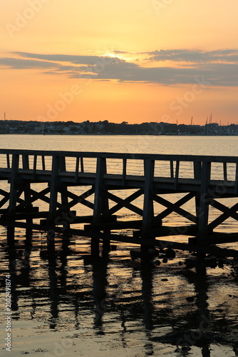 Coucher de soleil sur la rade de Lorient; vue prise de Port-Louis (Bretagne, Morbihan, France)