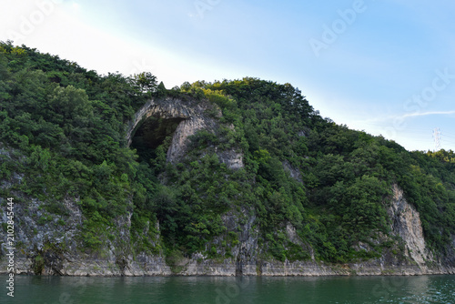 Foto 단양팔경 중 2경 석문, Seokmun (Stone Gate), the second of the Eight Scenic Views of Dany