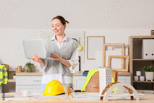 Female architect working wi...