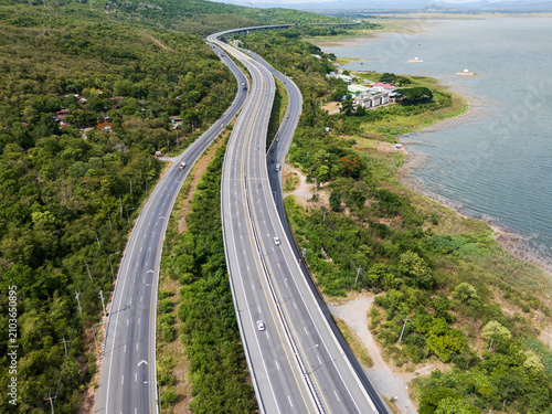 Foto Drone aerial view of Motorway M6 Bang Pa-in–Nakhon Ratchasima expressway running