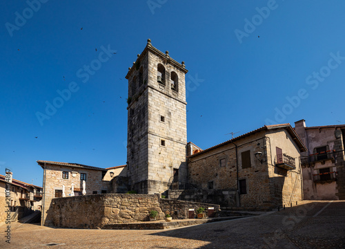 Fotografie Bell tower of the Church of San Ginés and Santiago in Miranda del Castañar, Sala