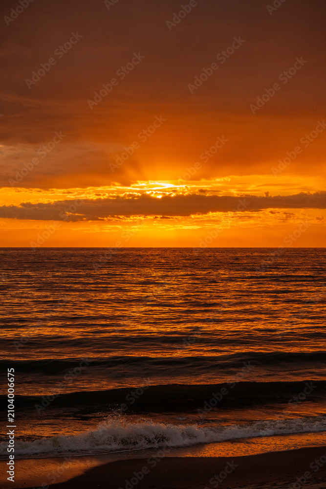 Fototapeta premium sunset over the sea
