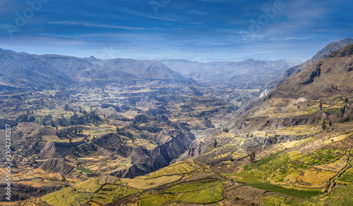 Картината върху платно Terraced agricultural slopes and rugged Andean mountains near Mirador Cruz del C