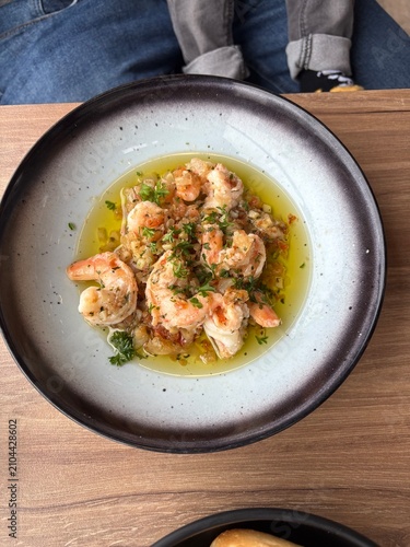 Obraz na plátně Garlic scampi