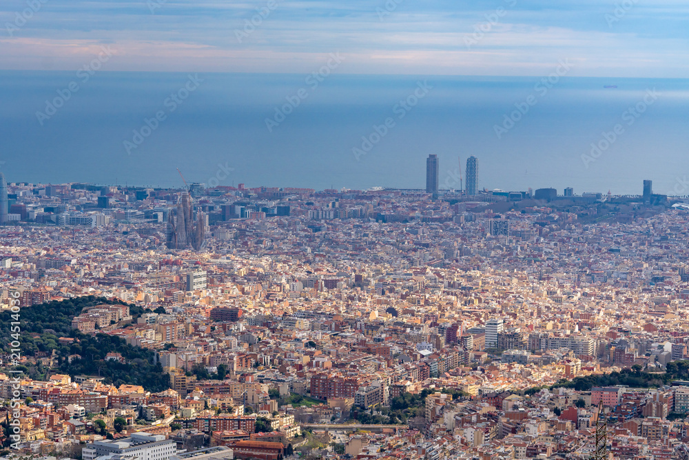 Fototapeta premium A very beautiful panoramic view of the city of Barcelona from a height