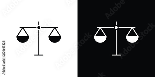 Quadro su tela justice scale icon outline clipart set. EPS10
