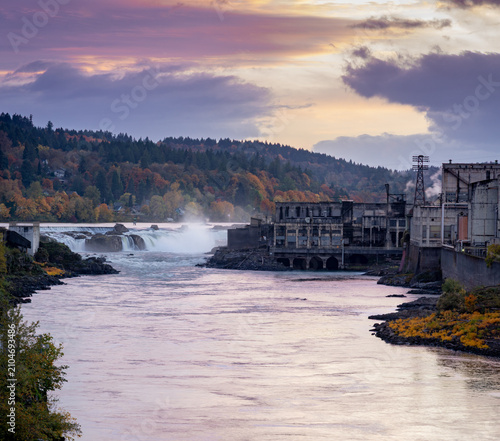 Willamette Falls in Oregon City in autumn at sunset