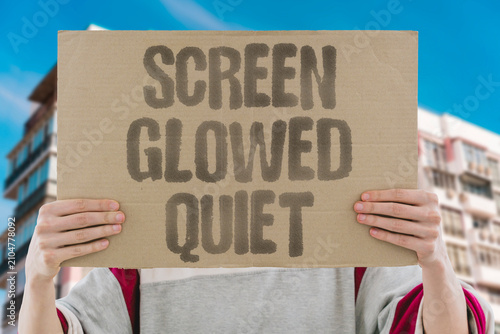 Photos "Screen Glowed Quiet" The display lit up with no sound