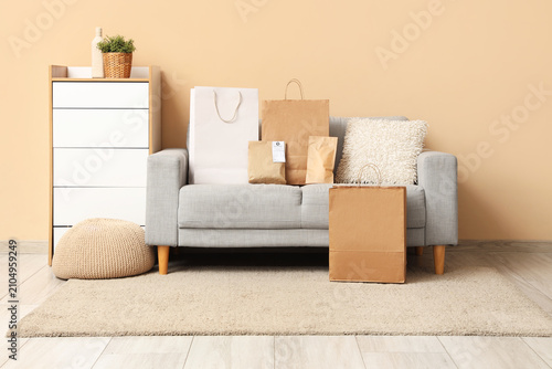 Various shopping bags and p...