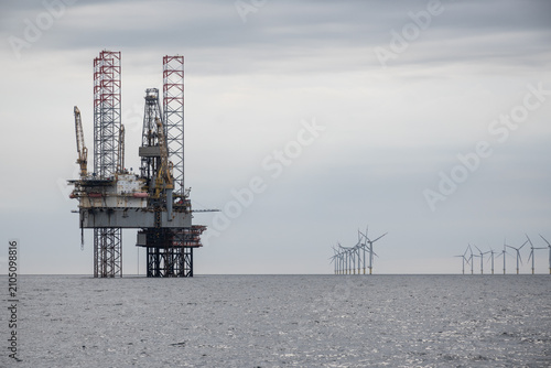 Fotografi North Sea oil rig drilling platform