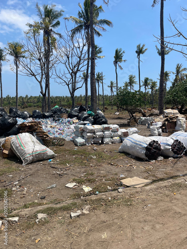 Bild auf Leinwand Tropical island experiencing plastic waste pollution problem
