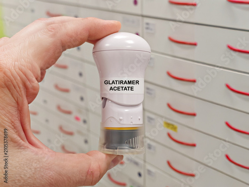 Bild auf Leinwand GLATIRAMER ACETATE immune modulator for relapsing multiple sclerosis in an injec