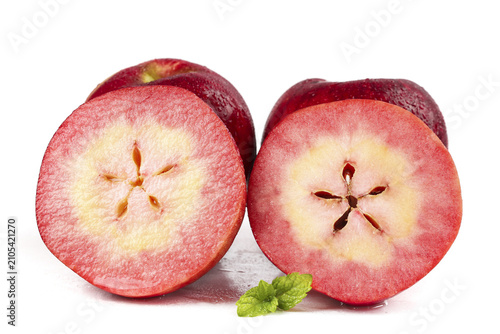 Canvastavla Red-Fleshed Xinjiang Apples Cut in Half Showing Pink Interior with Star Pattern