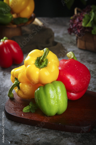 Fresh Colorful Bell Peppers Red Yellow Green Vegetables Market Produce Shandong Sweet Spicy Variety